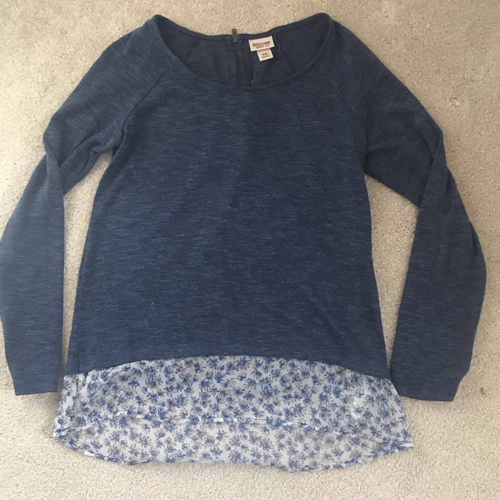 EUC Beautiful Mossimo Top Blue And Floral